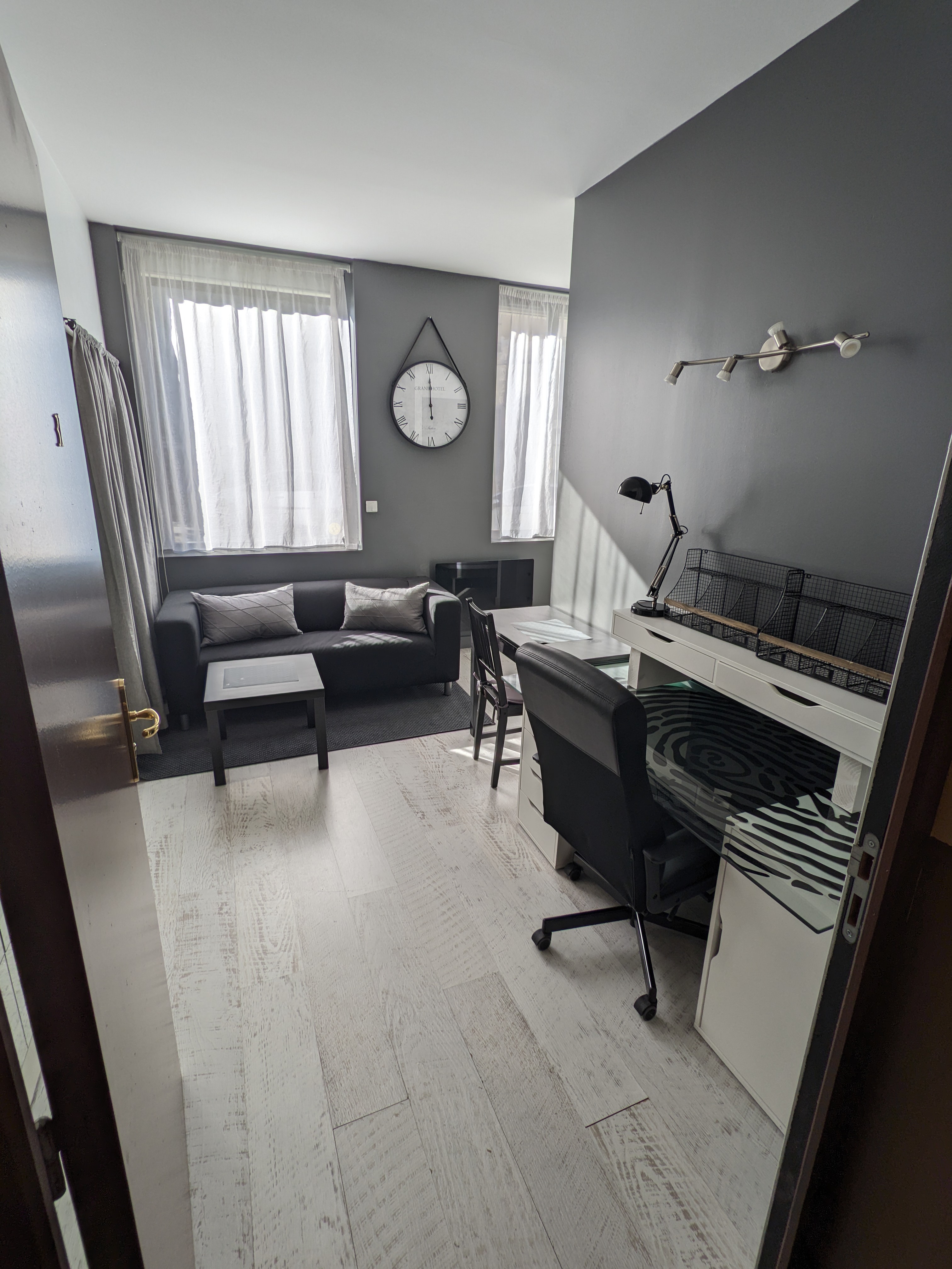 `Photo d'un studio dans la résidence étudiante Arcole à Saint-Étienne`